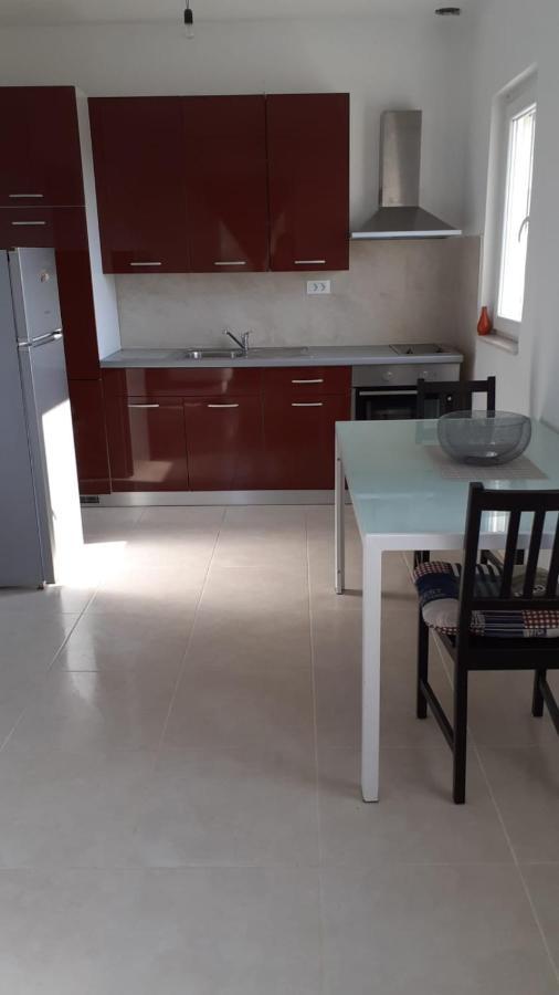 Ferienwohnung Oaza Mira Tisno Exterior foto